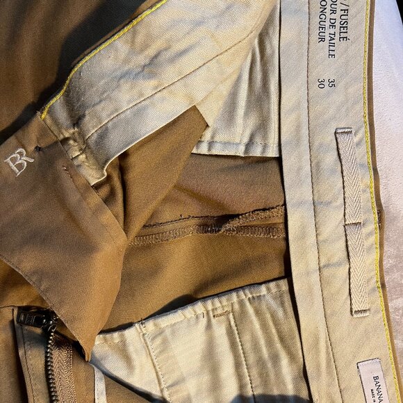 Banana Republic men's chino pants. - Picture 3 of 5